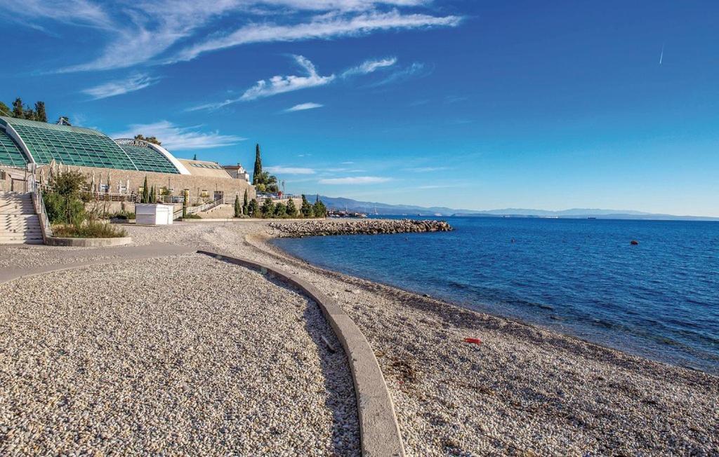 Sunny Apartment In Rijeka Exterior foto
