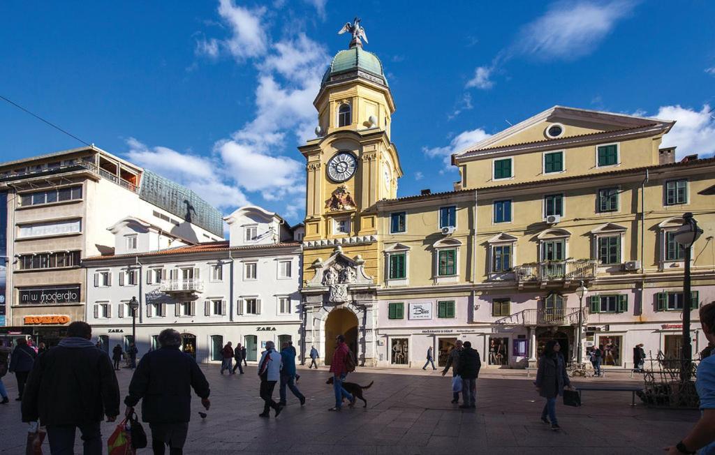 Sunny Apartment In Rijeka Exterior foto